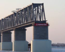 Китай уже построил свою часть моста через Амур, Россия медлит