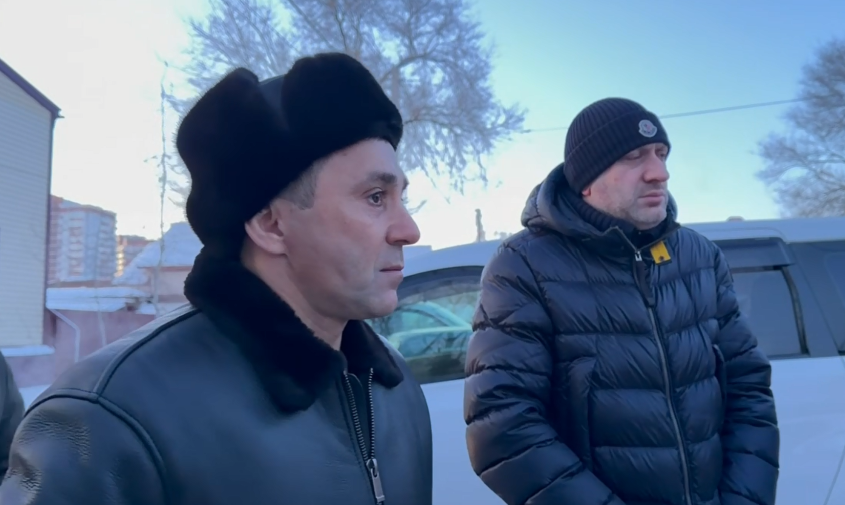 Кто-то сливает воду: в Благовещенске стопорится очистка русла Бурхановки