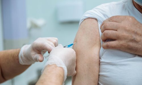 в бурейском районе аннулировали 80 % медотводов от вакцинации
