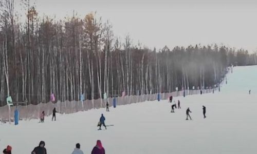 лыжная база в мохэ открыла сезон зимних видов спорта в провинции хэйлунцзян