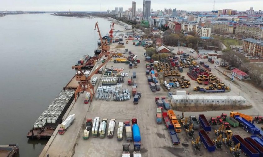 в ближайшее время возобновится трансграничное грузовое сообщение по амуру между благовещенском и хэйхэ