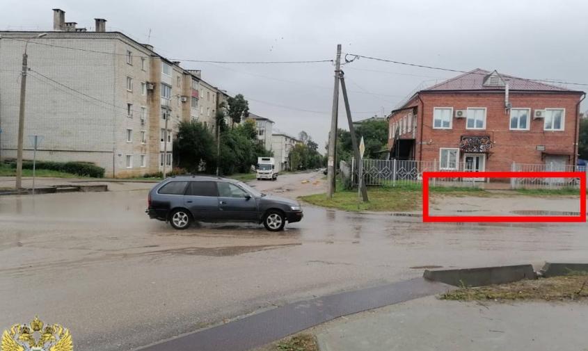 В Свободном нашли управу на водителей, устроивших стихийную парковку в районе перекрестка
