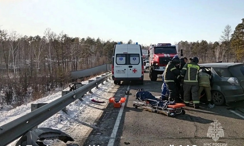 Один из пострадавших умер в больнице: подробности ДТП, случившегося 8 марта на федеральной трасе «Амур»
