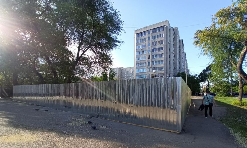 суд приостановил строительство вызвавшей споры многоэтажки на улице комсомольской
