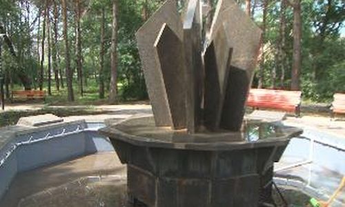 жители белогорска вывели из строя фонтан за несколько дней 
