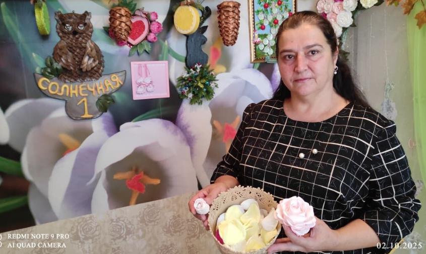 Декоративные цветы и панно: государство помогло амурчанке организовать собственный бизнес