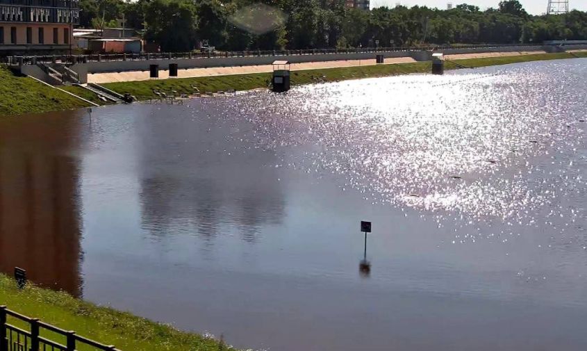 Пляж на «Серебряной миле» Благовещенска скрылся под водой: купание запретили