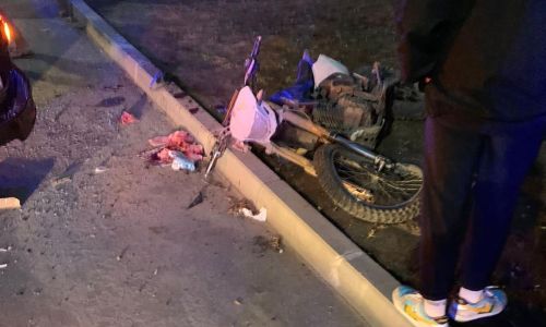 в свободном столкнулись мотоцикл и иномарка: пострадал один человек