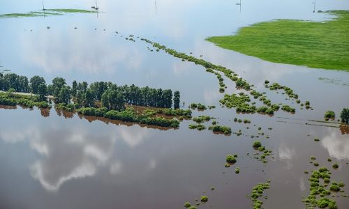 как меняется уровень воды в реках
