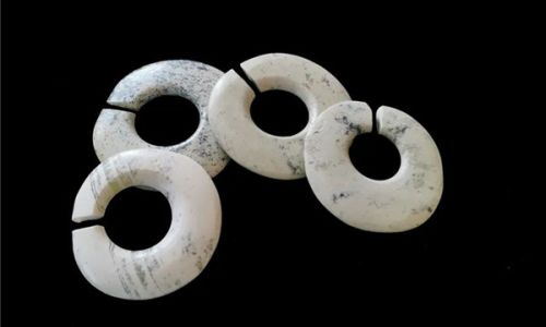 в провинции хэйлунцзян на берегу уссури нашли самые древние изделия из нефрита