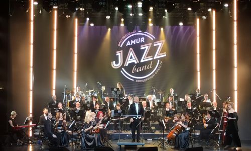марш из «звездных войн» и ария кармен: оркестр amurjazzband открыл год концертом «популярная классика»