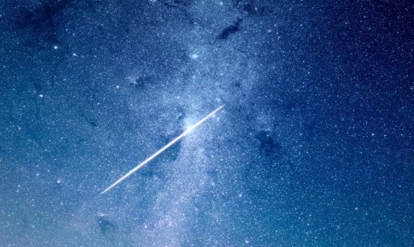 когда смотреть звездопады и затмения: астрономический календарь на 2023 год
