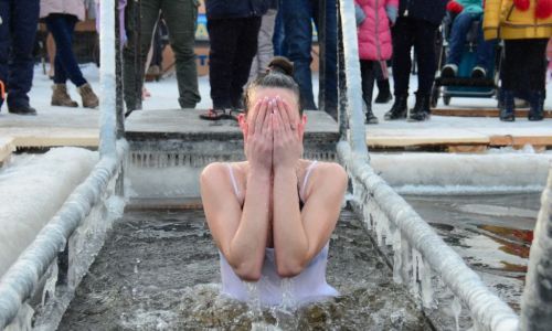 в рпц призвали россиян отказаться от крещенских купаний
