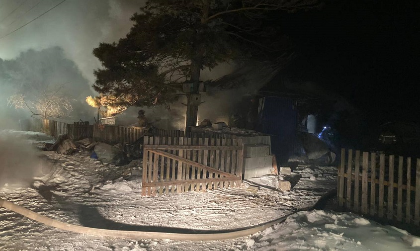 двое детей погибли во время пожара в частном доме в белогорском округе