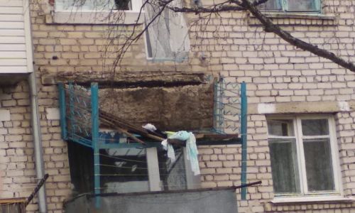 дело о рухнувшем балконе: в амурской области осудили директора «управляйки»