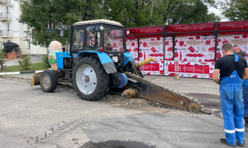 на набережной амура в благовещенске готовят площадки для первого международного гастрофестиваля «берега вкуса»
