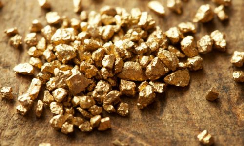житель зеи хранил в автомобиле почти килограмм незаконно приобретенного золота