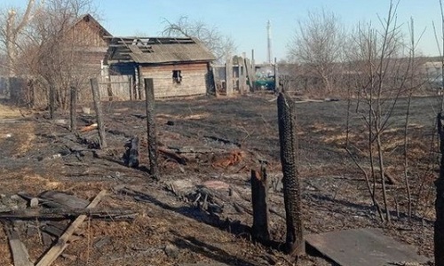 прокуратура начала проверку по факту пожара, из-за которого в амурском селе сгорело шесть домов