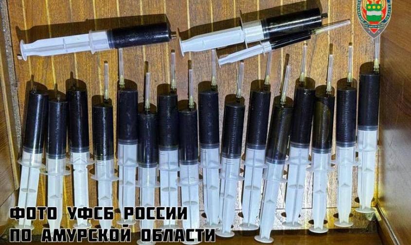 Три жителя Свободного целую неделю готовили гашишное масло, но так и не успели его продать