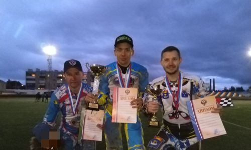 мотогонщик из приамурья занял первое место в личном чемпионате россии по спидвею