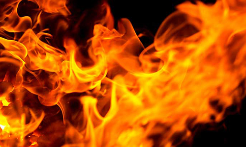 на кислородной станции в тынде произошел выброс пламени: пострадал рабочий