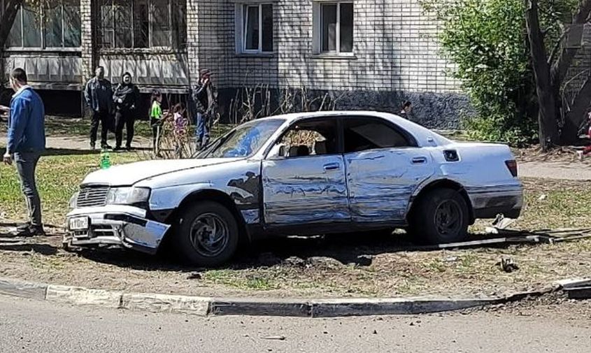 две «тойоты» не поделили перекресток в белогорске, в аварии снова пострадали дети
