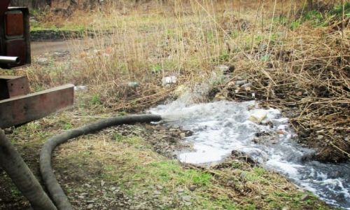 амурский сельсовет оштрафовали на 400 тысяч рублей за загрязнение сельхозземли жидкими отходами 
