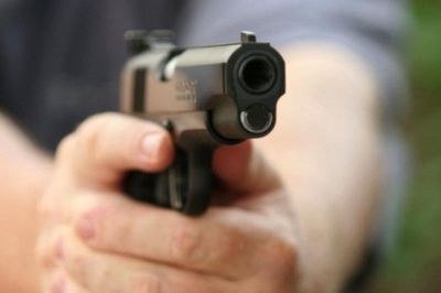 благовещенец с игрушечным пистолетом ограбил две микрокредитные компании