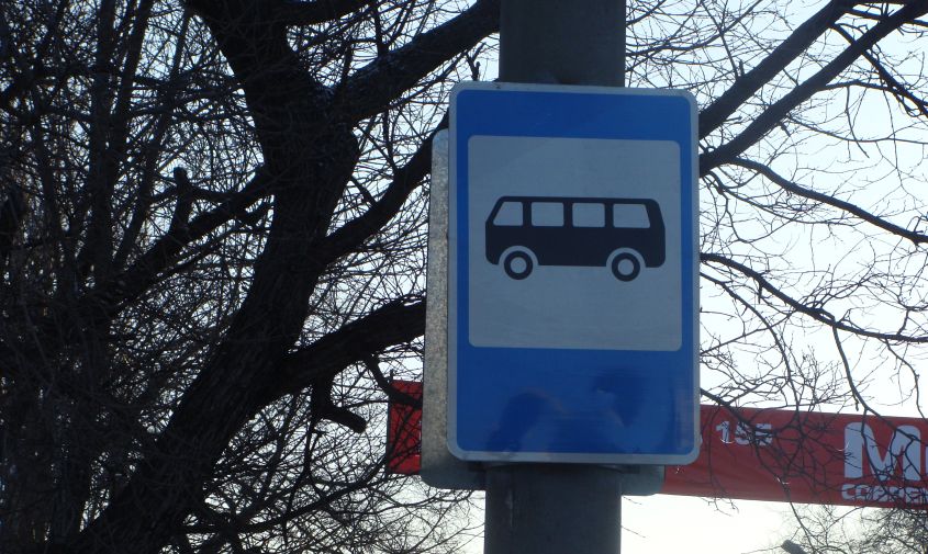 в зее ребенок оставил телефон в автобусе в качестве гарантии «платы» за проезд