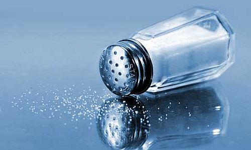 диетолог рассказала, почему нельзя полностью отказываться от соли
