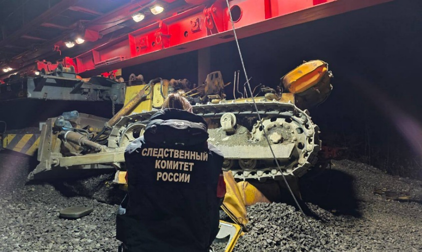 Два человека погибли при сходе вагонов в Тындинском округе