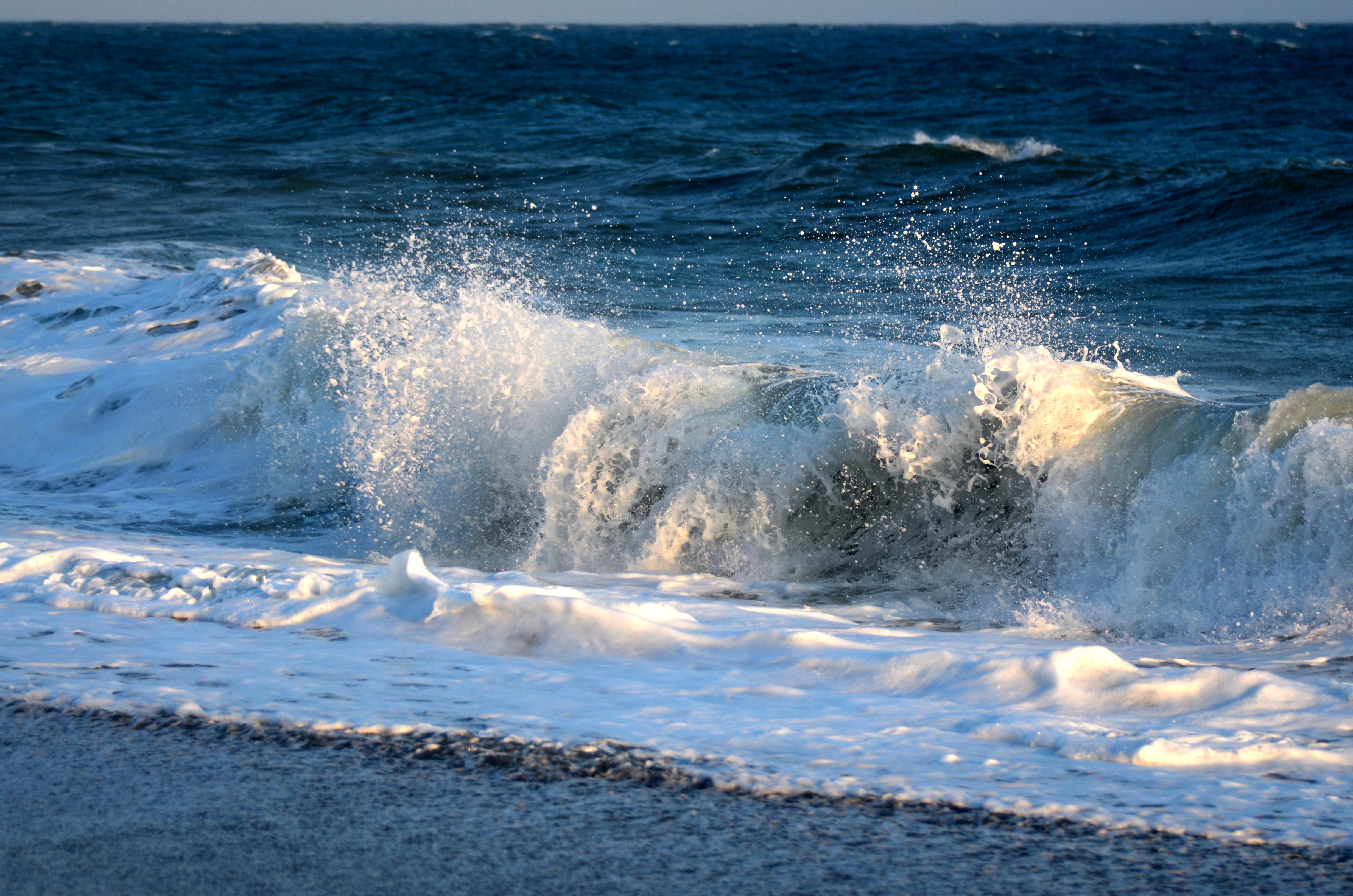 Волны волны плещутся волны песня. Море, волны. Волны Прибой. Пляж волны. Море волны пляж.