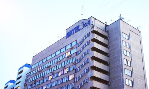 гостиницу «зея» в благовещенске продают за 406,3 миллиона рублей с обременением в виде арендаторов