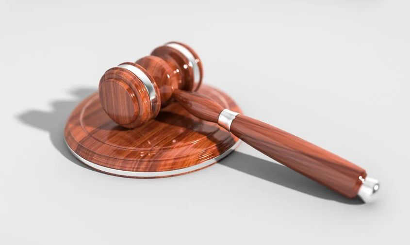 Амурчанин купил в интернете поддельное удостоверение тракториста, чтобы устроиться в золотодобывающую компанию