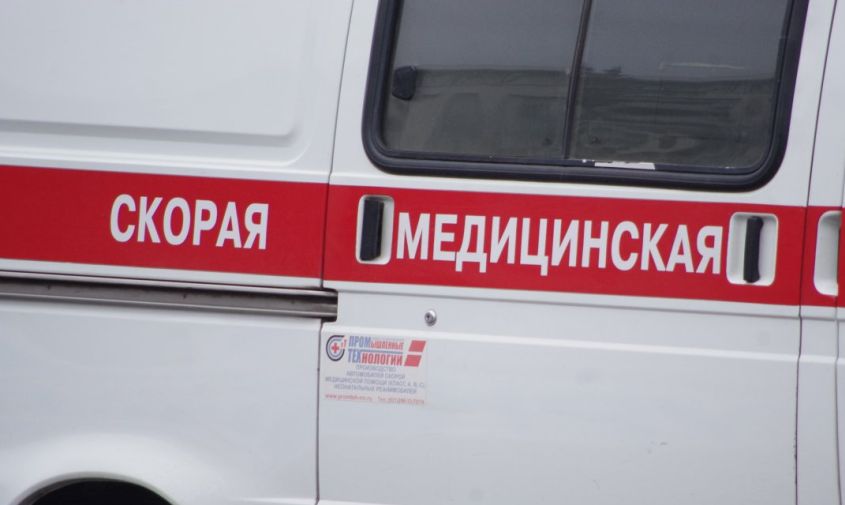 автомобиль и мотоцикл столкнулись в белогорске: пострадали оба водителя