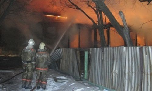 бульдозер в огне и горящая котельная: пожары в ночь с 14 на 15 января