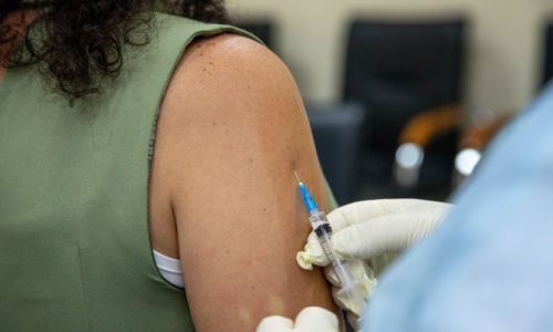 темпы вакцинации в амурской области за месяц выросли втрое
