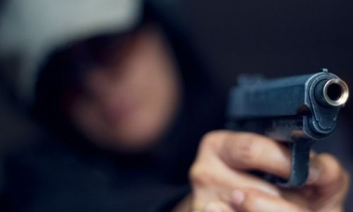 посетитель ресторана в москве открыл стрельбу из пистолета