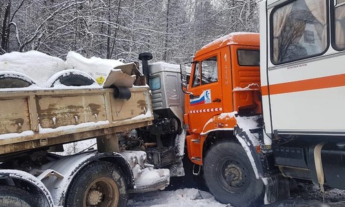 КАМАЗ С вахтовой будкой.