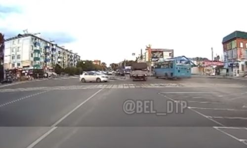 водителей белогорского общественного транспорта уличили в опасном вождении
