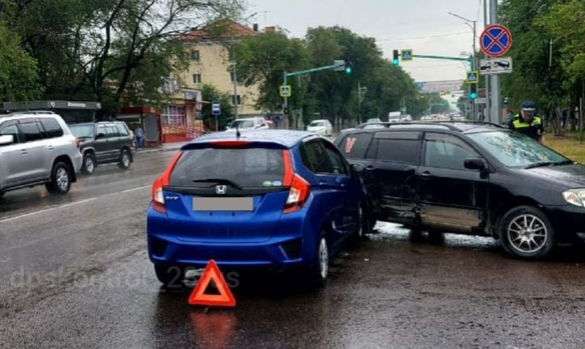 в дождливое утро в благовещенске произошло несколько дтп 