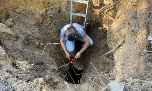 таинственный подземный погреб, обнаруженный в благовещенске, мог быть старинным септиком
