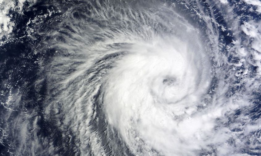 самый мощный циклон года обрушился на дальний восток
