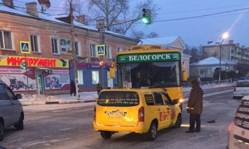 Такси белогорск телефоны