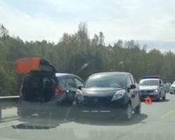 На Новотроицком шоссе в нескольких метрах друг от друга произошло два ДТП 