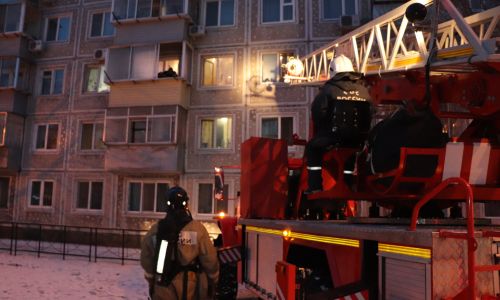 121 человека спасли из огня пожарные приамурья