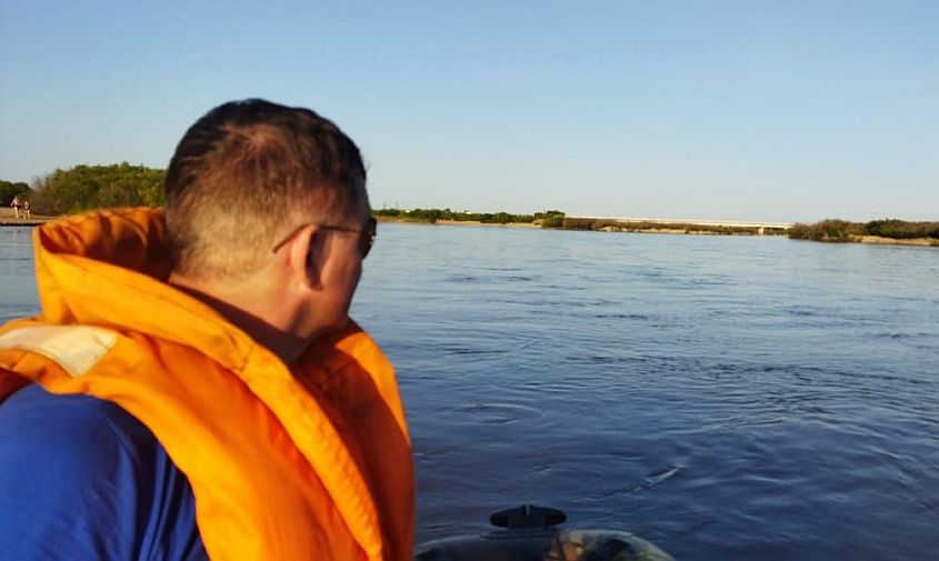 спасатели в белогорске продолжают искать пропавшего на реке томь мальчика 