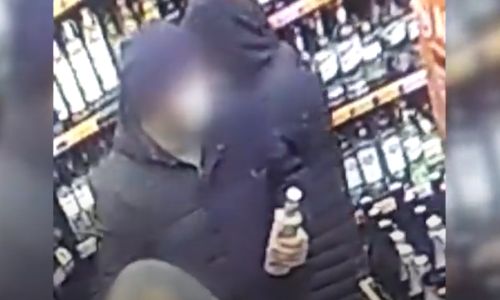 благовещенские полицейские задержали в магазине подозреваемого в 9 кражах дорогого алкоголя