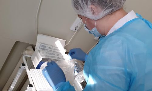 работающие с коронавирусными пациентами амурские медики получат выплаты из регионального бюджета
