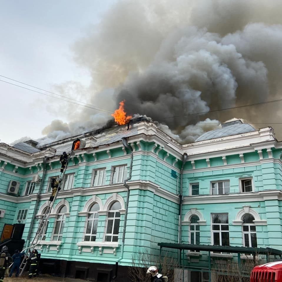 В благовещенской клинике кардиохирургии при АГМА произошел пожар, идет  эвакуация сотрудников и пациентов | 02.04.2021 | Благовещенск - БезФормата